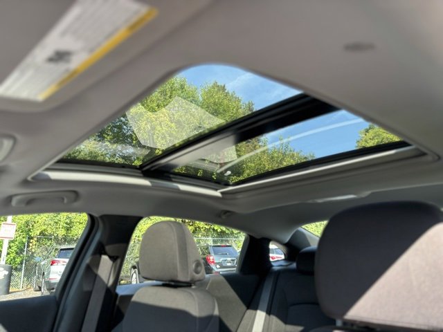Used 2023 Chevrolet Malibu LT image 17