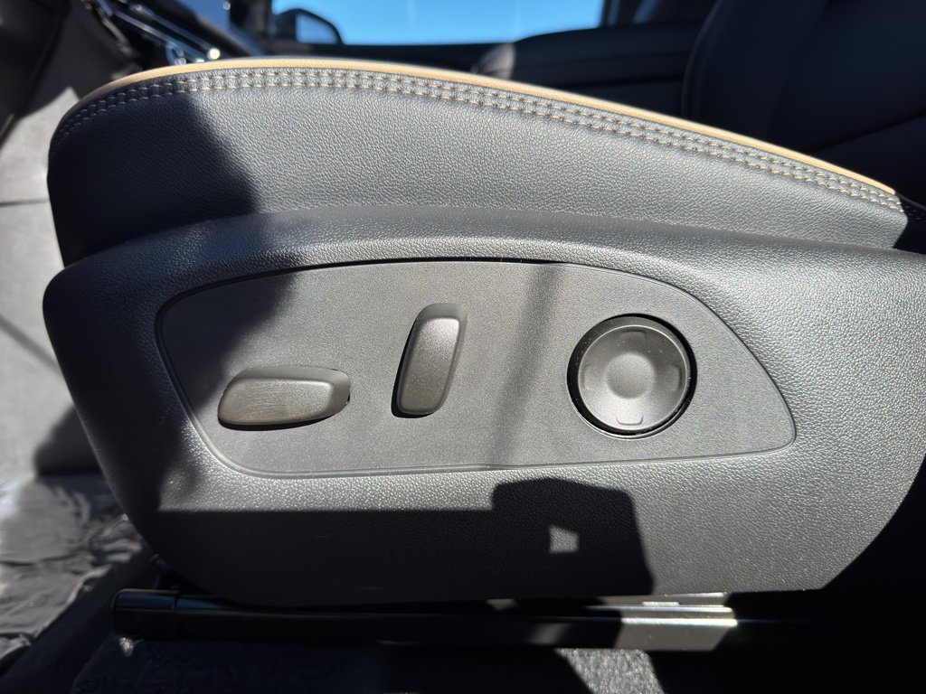 New 2026 Chevrolet Traverse High Country image 12