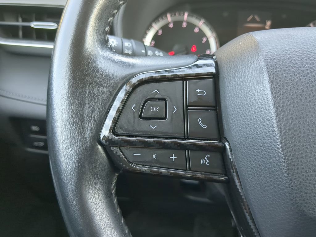 Used 2021 Toyota Highlander LE image 29