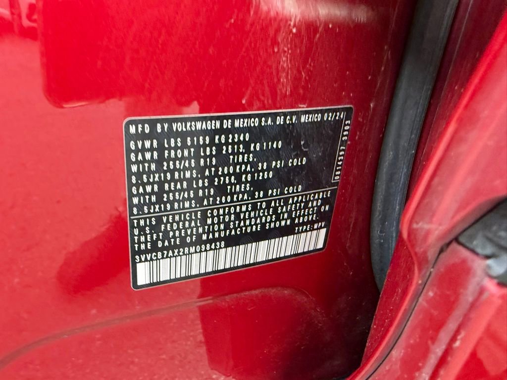 Used 2024 Volkswagen Tiguan SE R-Line image 29