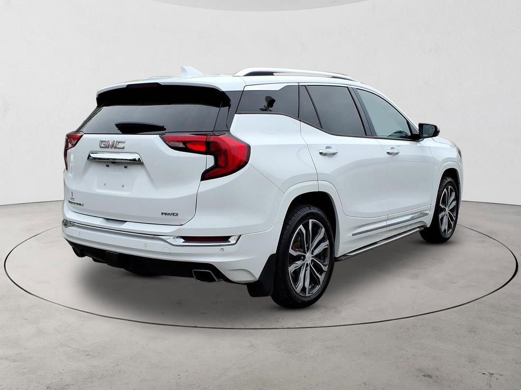 Used 2018 GMC Terrain Denali w/ LPO, 'HIT The Road' Package AWD/4WD image 5