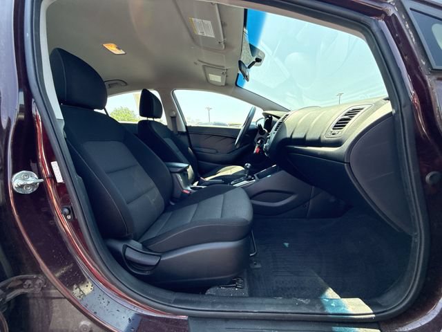 Used 2017 Kia Forte LX FWD image 24