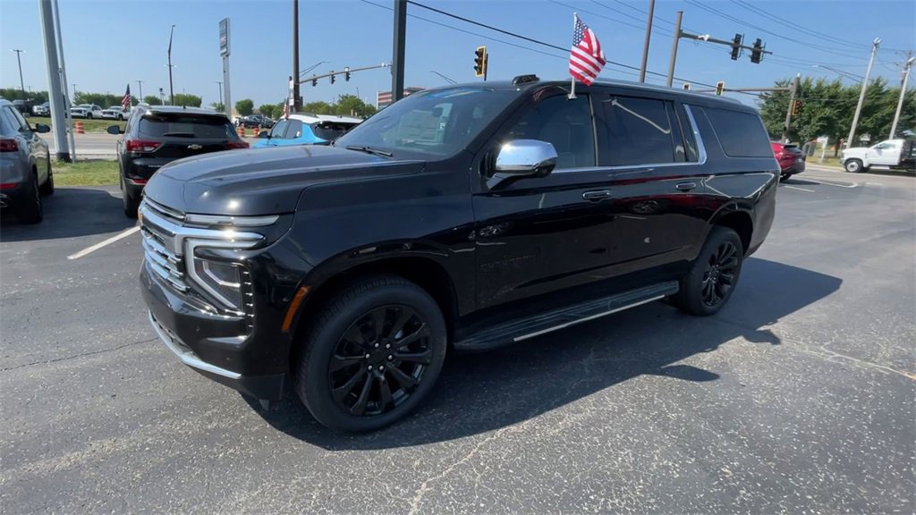 New 2025 Chevrolet Suburban Premier image 6
