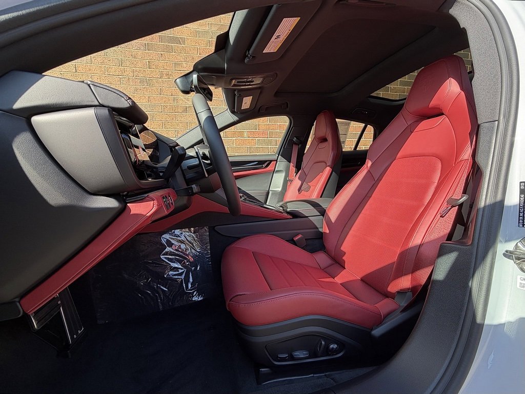 New 2026 Porsche Panamera 4 image 5