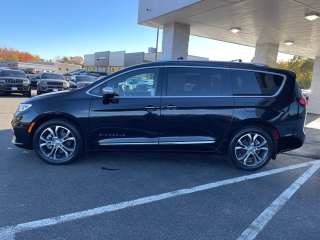 Used 2021 Chrysler Pacifica Pinnacle AWD/4WD image 8