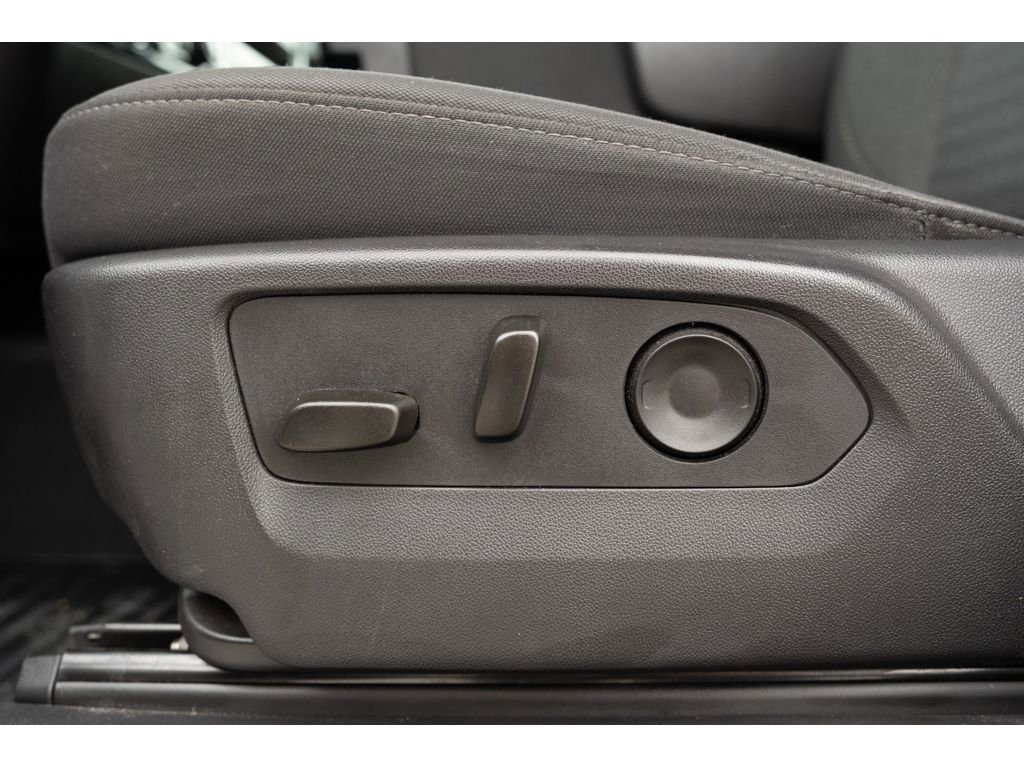 Certified 2025 Chevrolet Silverado 2500 LT w/ Convenience Package image 14