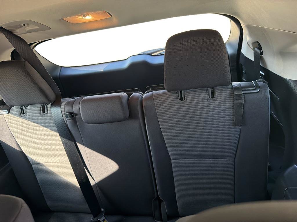 Used 2020 Toyota Highlander LE FWD image 7