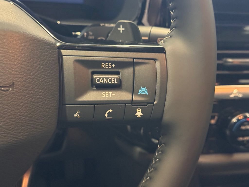 New 2026 Nissan Pathfinder SL FWD image 16
