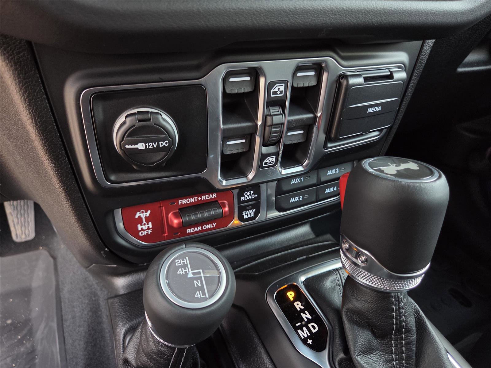 New 2026 Jeep Wrangler Unlimited Rubicon w/ Xtreme 35 Tire Package image 23