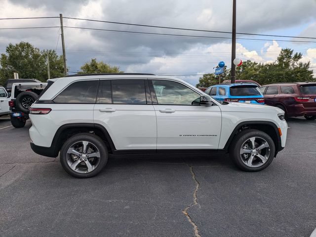 New 2026 Jeep Grand Cherokee Limited w/ Trailer Tow Package AWD/4WD image 3