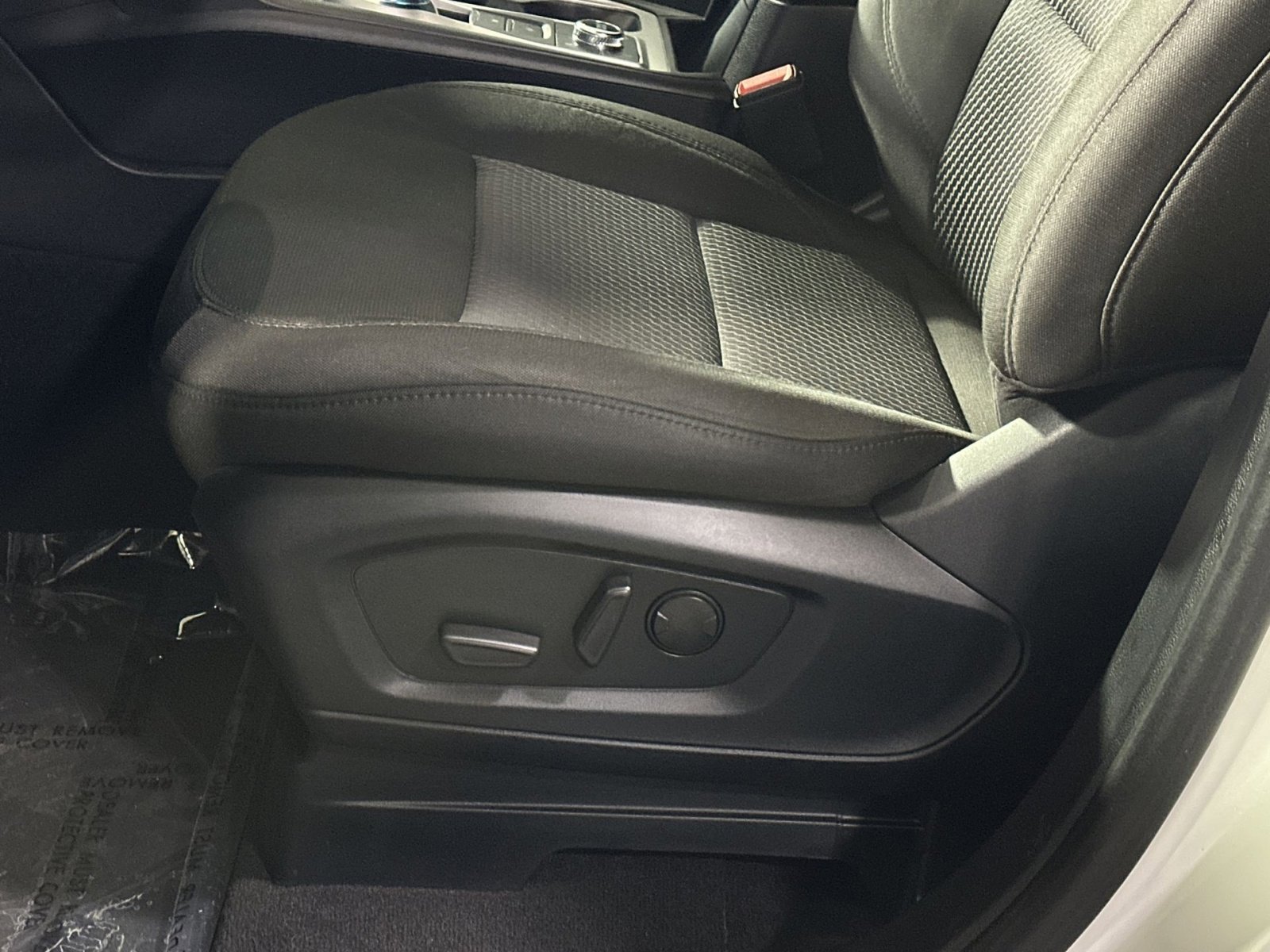 Used 2024 Ford Explorer XLT w/ Class IV Trailer Tow Package image 14