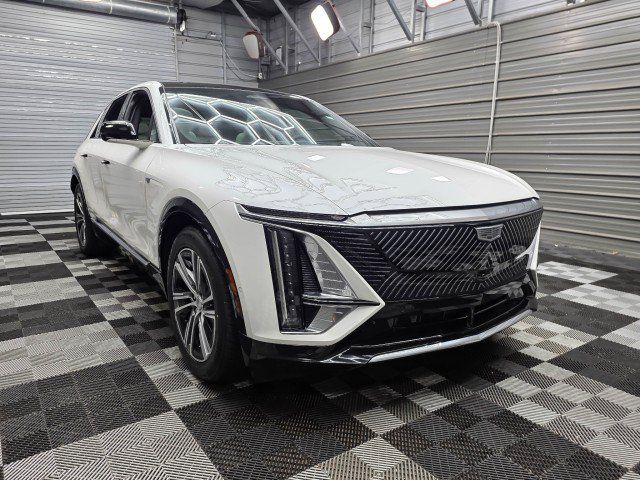 Used 2024 Cadillac Lyriq Luxury AWD/4WD image 5