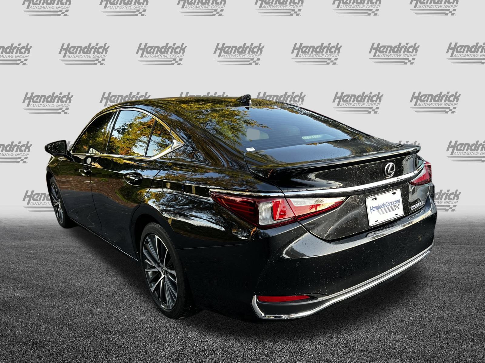 Certified 2025 Lexus ES 300h w/ Premium Package image 7