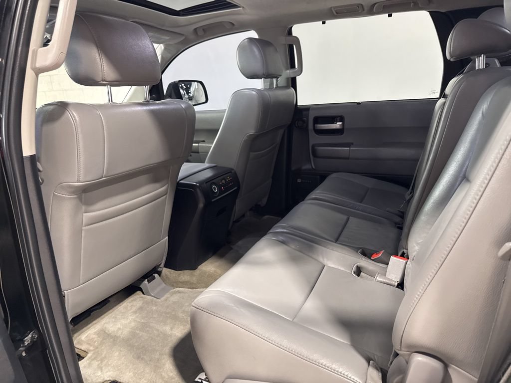 Used 2011 Toyota Sequoia Limited AWD/4WD image 37