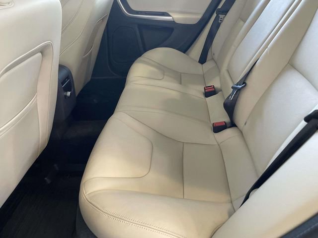 Used 2018 Volvo S60 T5 Dynamic w/ Protection Package image 11