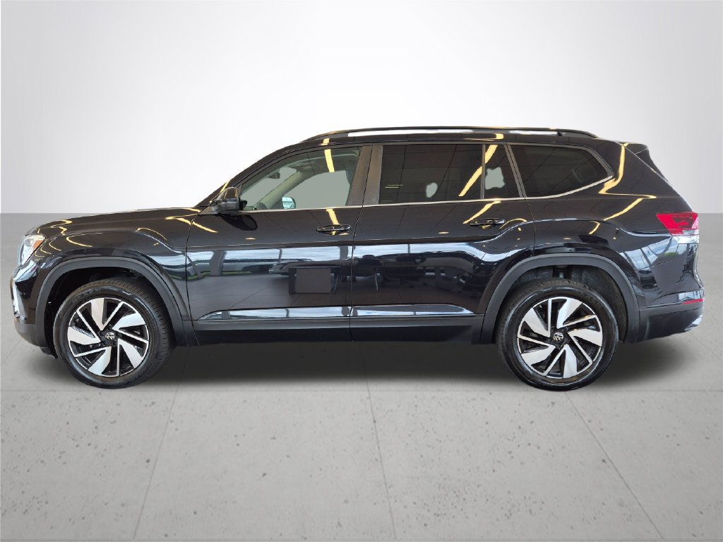 Used 2025 Volkswagen Atlas SE FWD image 11