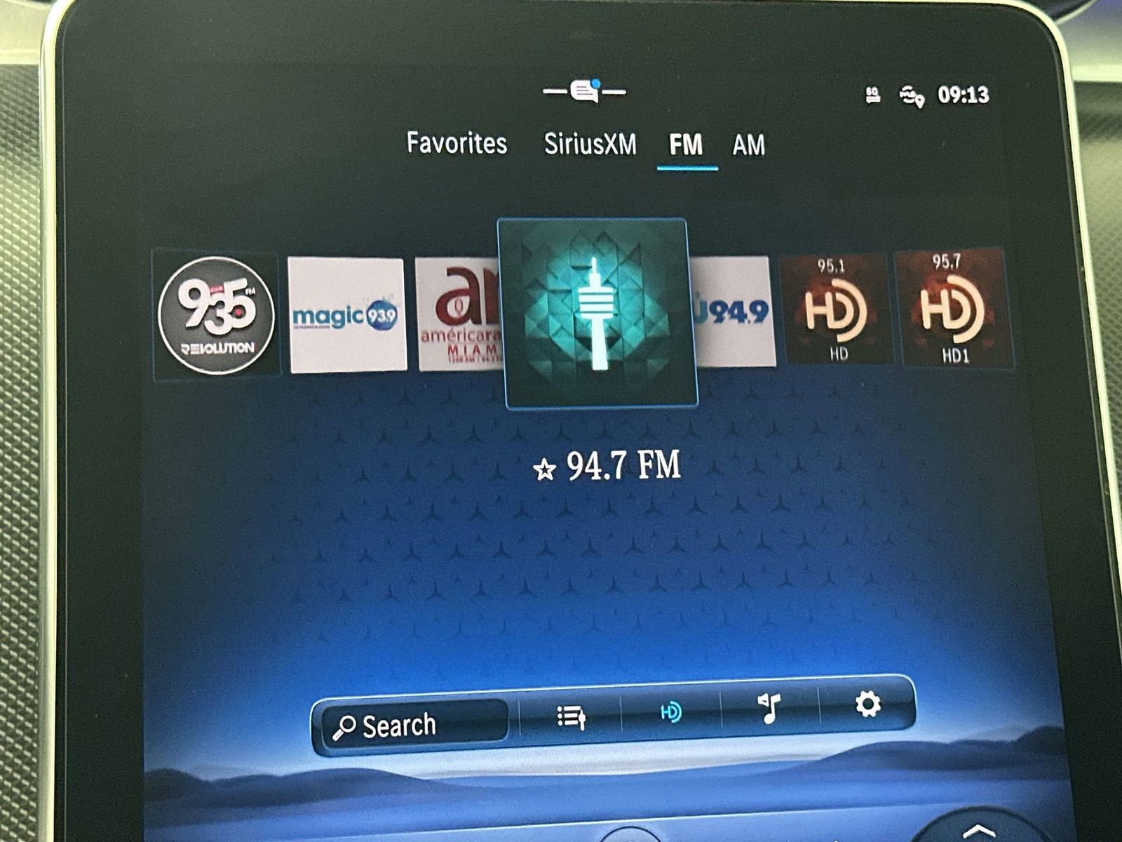 Used 2025 Mercedes-Benz C 300 Sedan image 16