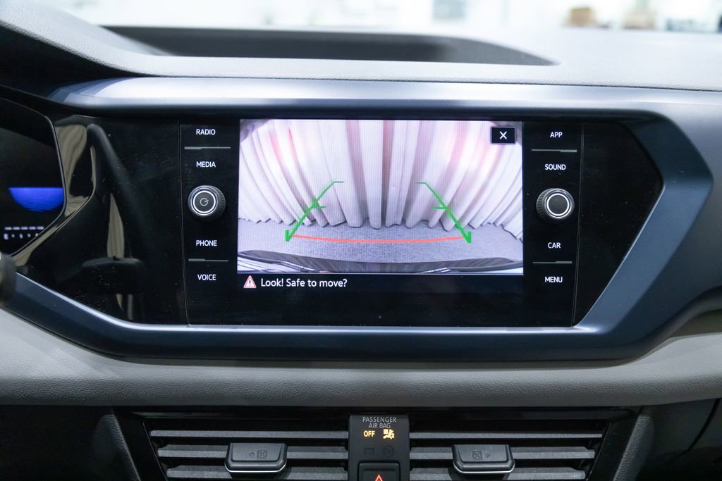 Used 2023 Volkswagen Taos SE w/ Panoramic Sunroof Package image 23