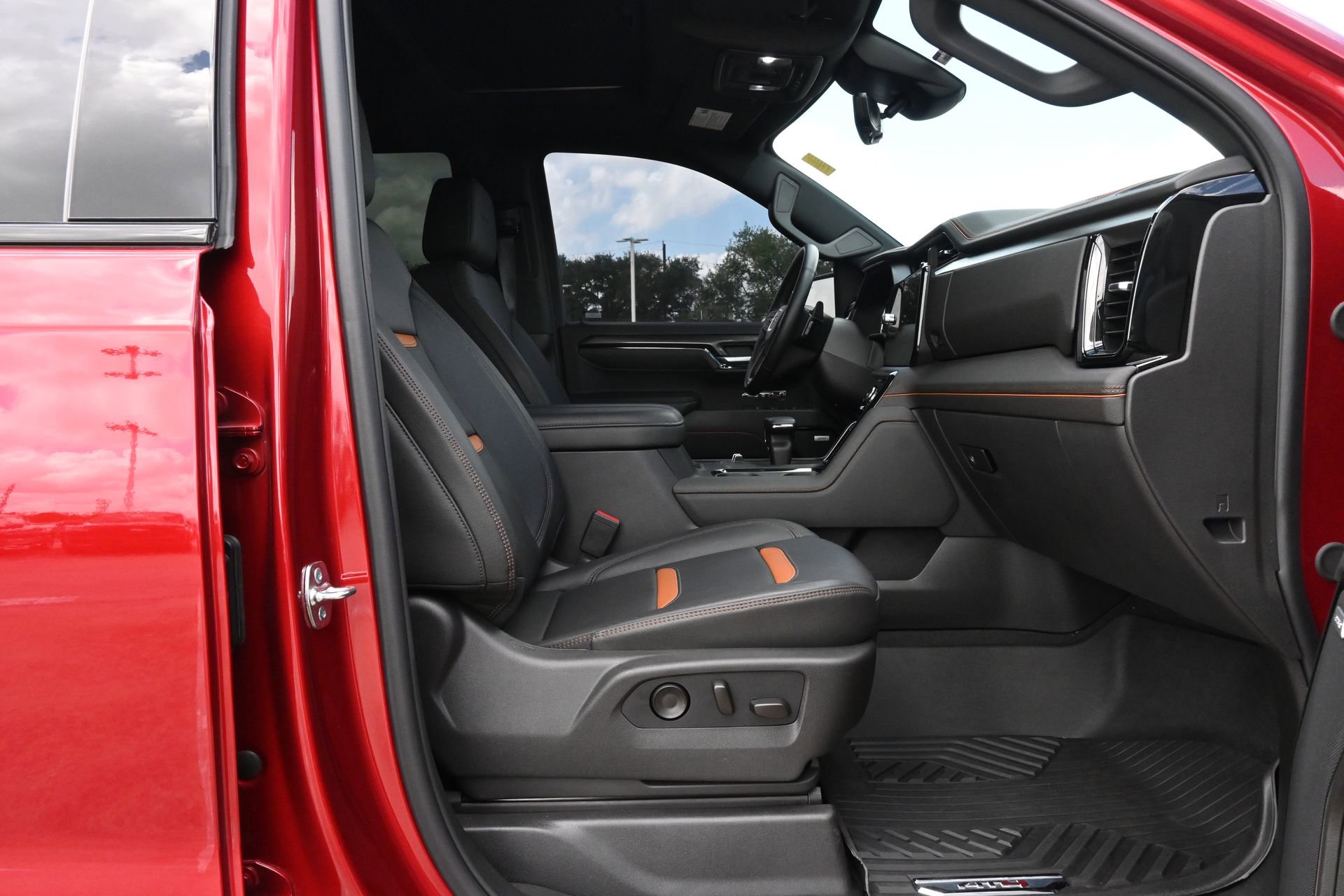 Used 2026 GMC Sierra 1500 AT4 w/ AT4 Premium Package AWD/4WD image 26