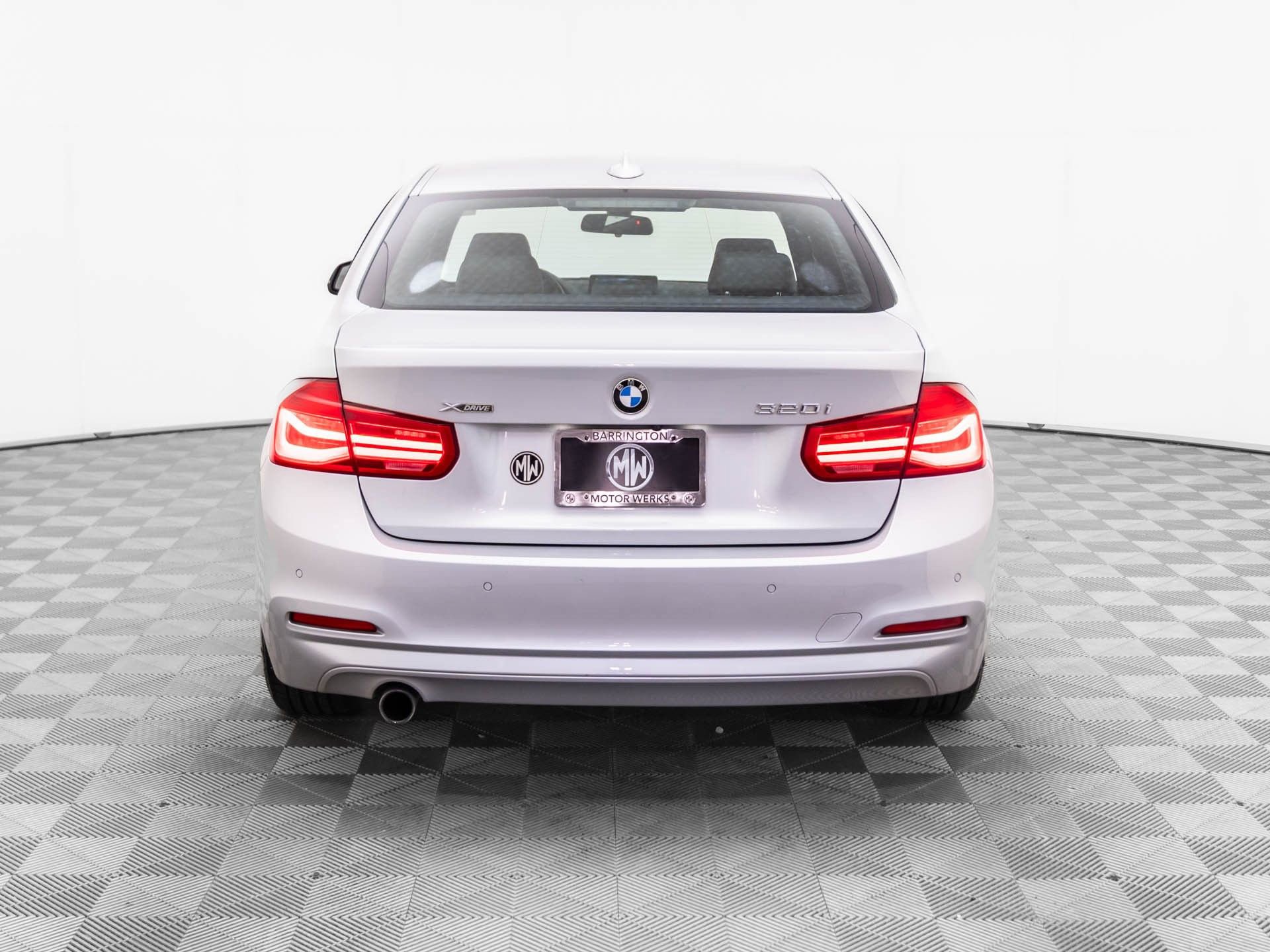Used 2016 BMW 320i xDrive 320i xDrive image 4
