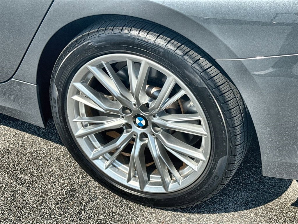 Used 2024 BMW 330i Sedan image 11