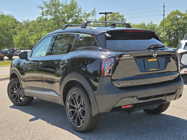 New 2026 Nissan Kicks SR w/ Cold Weather Package AWD/4WD image 13
