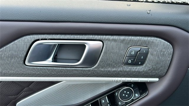 New 2026 Ford Explorer Platinum w/ LUX Leather Package image 8