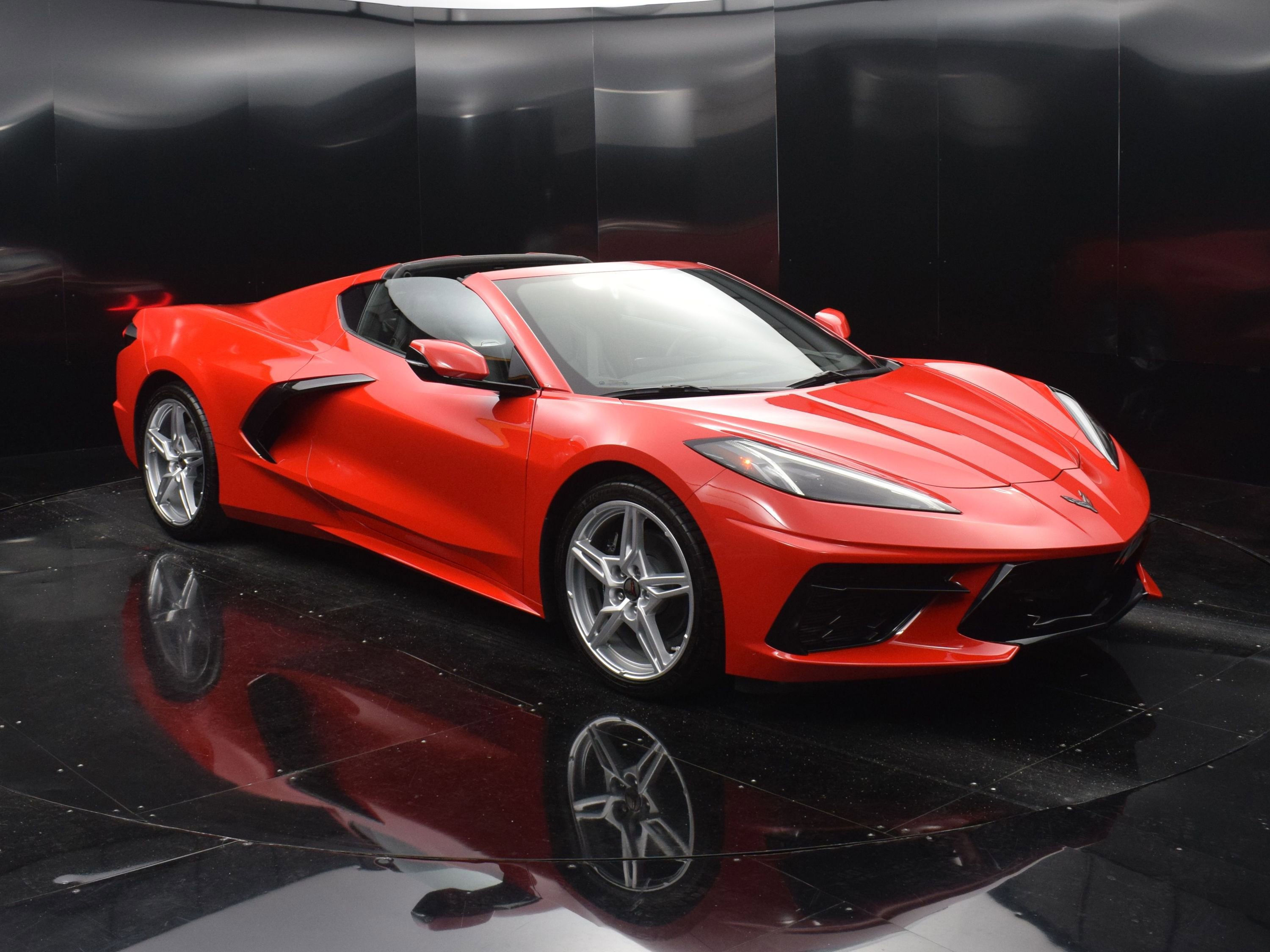 Used 2024 Chevrolet Corvette Stingray Preferred Cpe w/ 2LT image 1