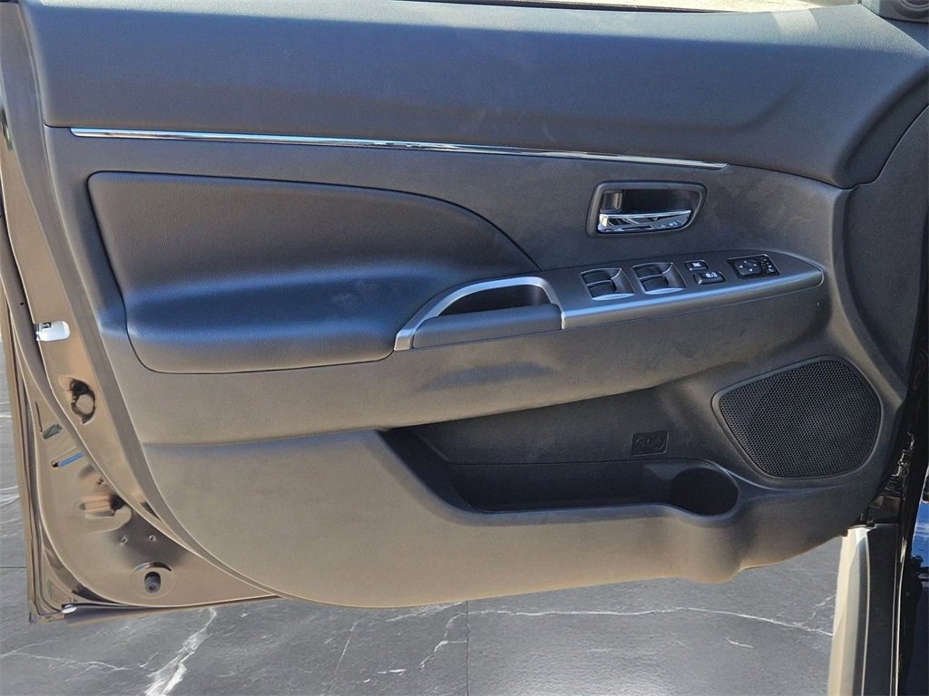 New 2025 Mitsubishi Outlander Sport SE image 14