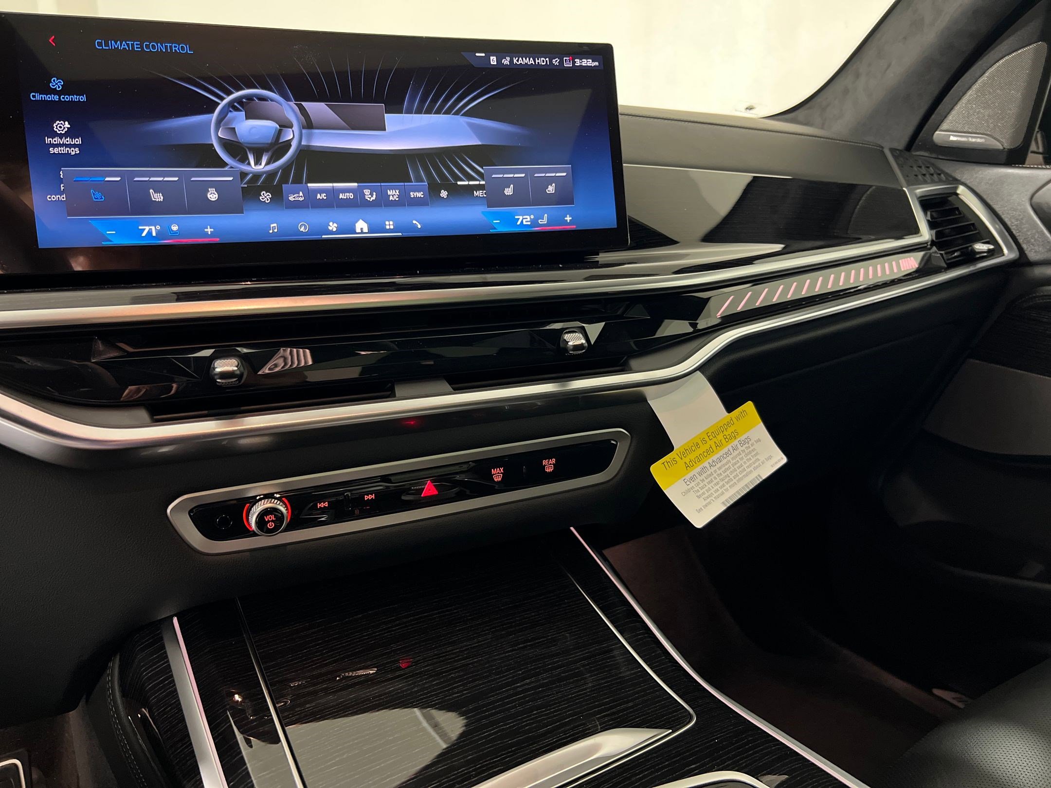 New 2026 BMW X7 M60i image 28