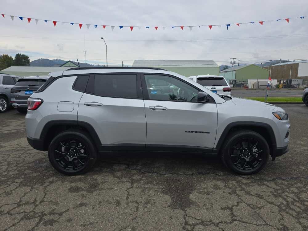 New 2026 Jeep Compass Latitude w/ Quick Order Package 29K image 6