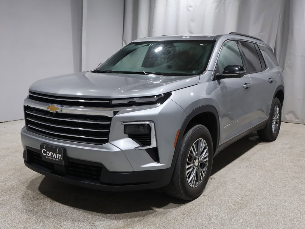 Used 2024 Chevrolet Traverse LT image 7