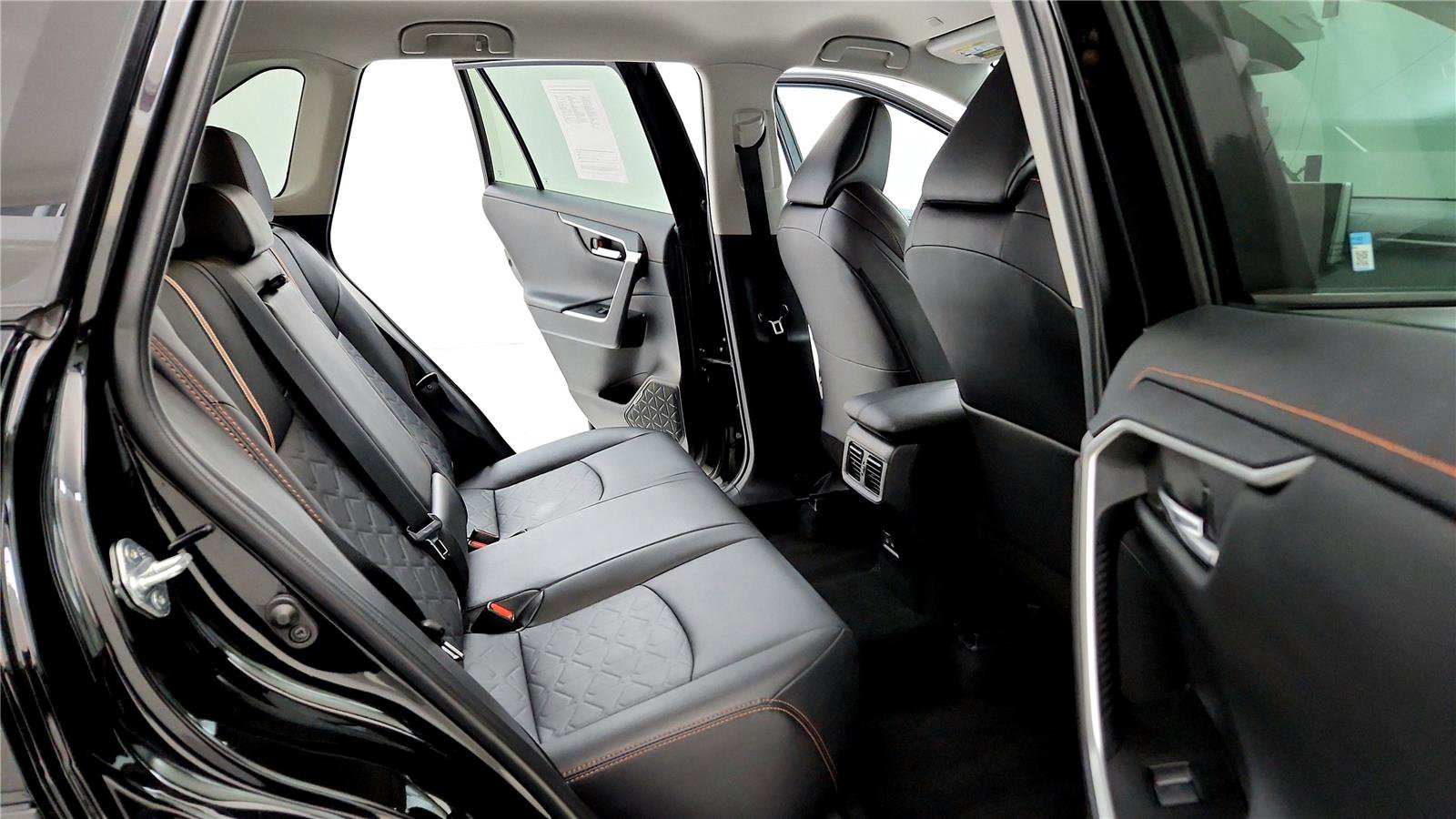 Used 2024 Toyota RAV4 Adventure image 18