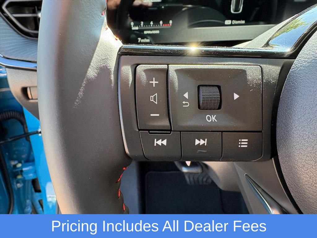 Used 2026 Nissan Kicks SR w/ Cold Weather Package AWD/4WD image 13