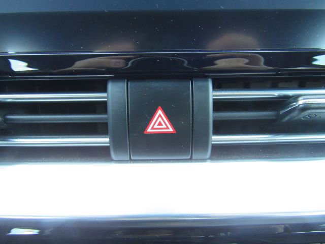 Used 2022 Kia Niro EX image 44