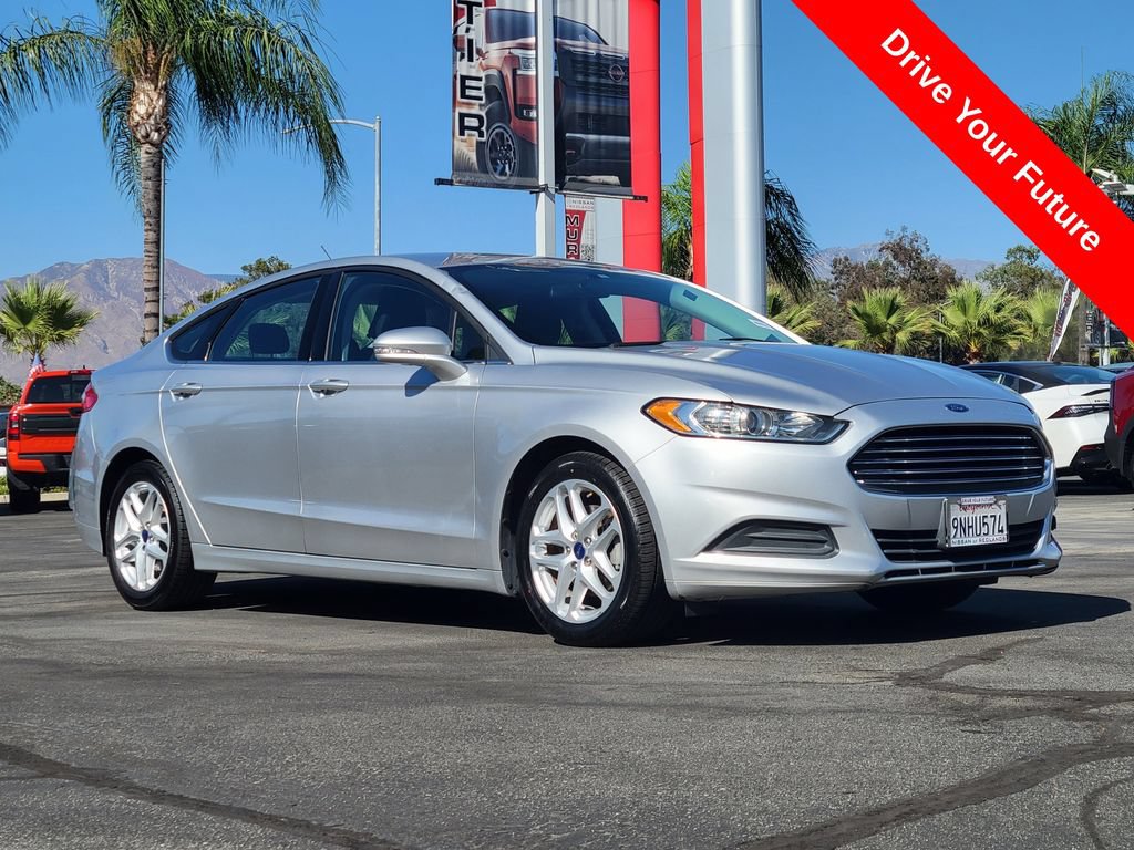 Used 2015 Ford Fusion SE FWD image 35