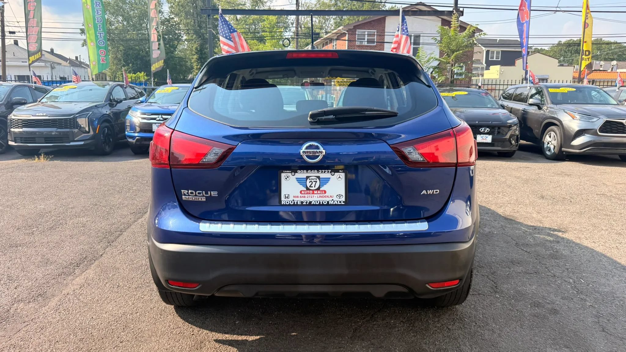 Used 2018 Nissan Rogue Sport S AWD/4WD image 7