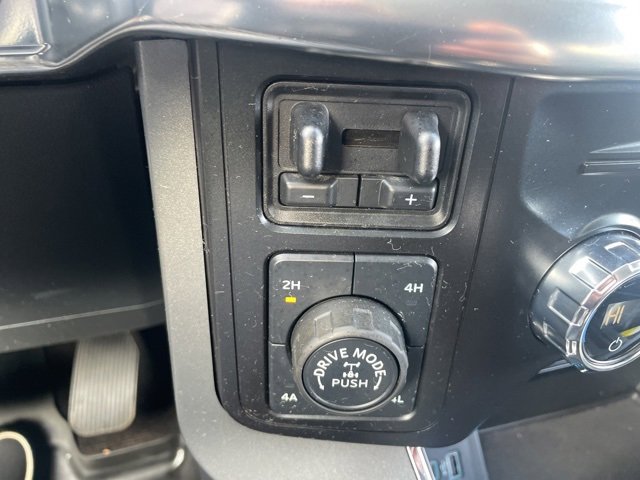 Used 2021 Ford F150 Lariat w/ Max Trailer Tow Package image 24
