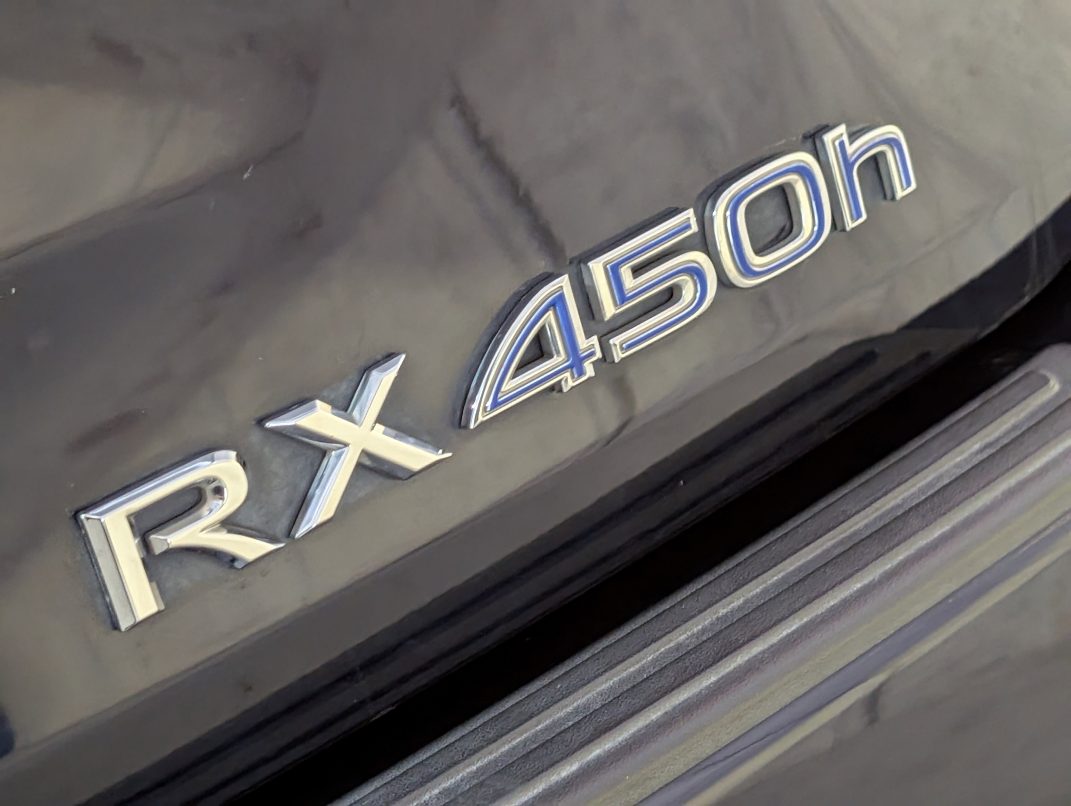 Used 2020 Lexus RX 450h AWD w/ Premium Package image 17