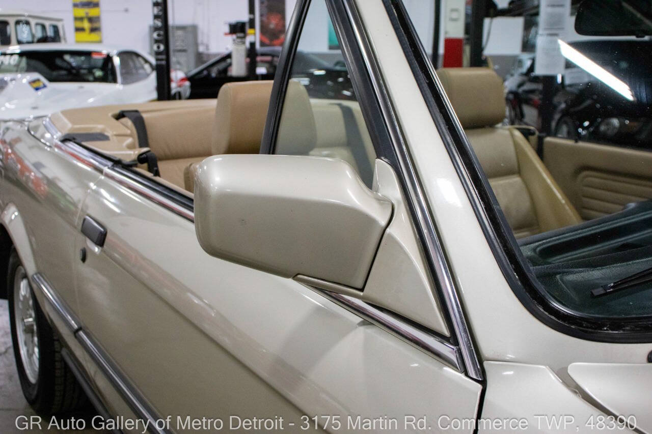 Used 1989 BMW 325i Convertible RWD image 37