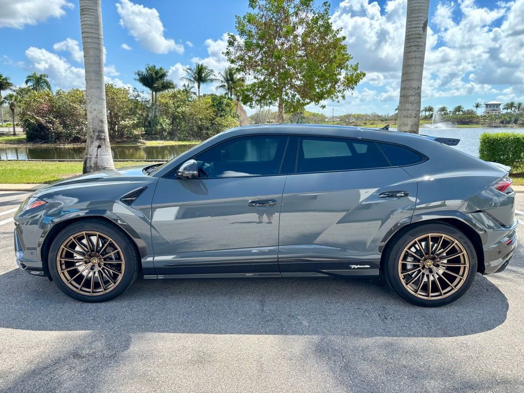 Used 2024 Lamborghini Urus Performante AWD/4WD image 10