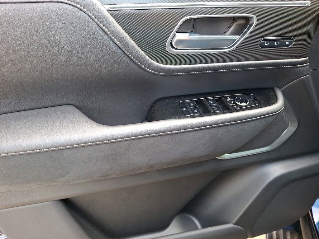 New 2025 INFINITI QX80 Luxe image 9