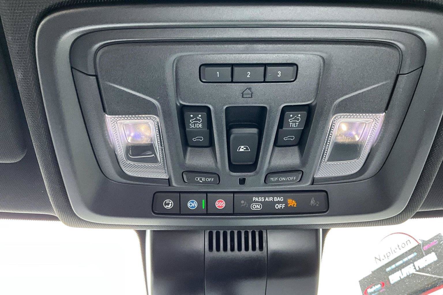 Used 2024 GMC Sierra 1500 AT4 w/ Technology Package AWD/4WD image 39