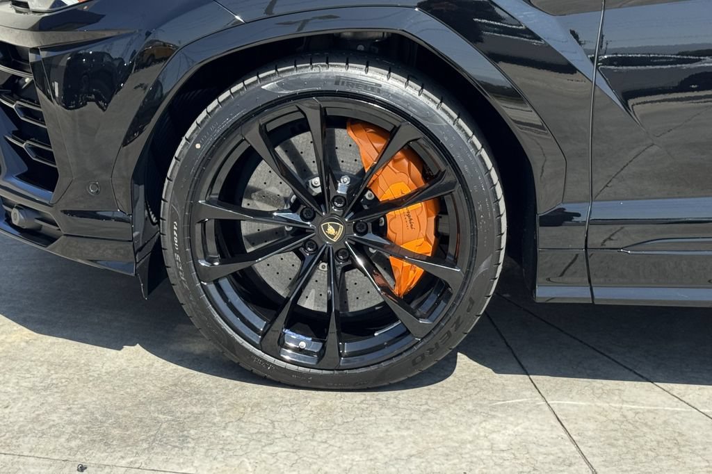 Used 2020 Lamborghini Urus AWD/4WD image 34