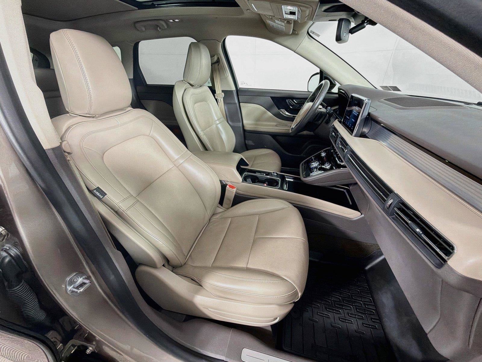 Used 2021 Lincoln Corsair AWD w/ Premium Package image 31