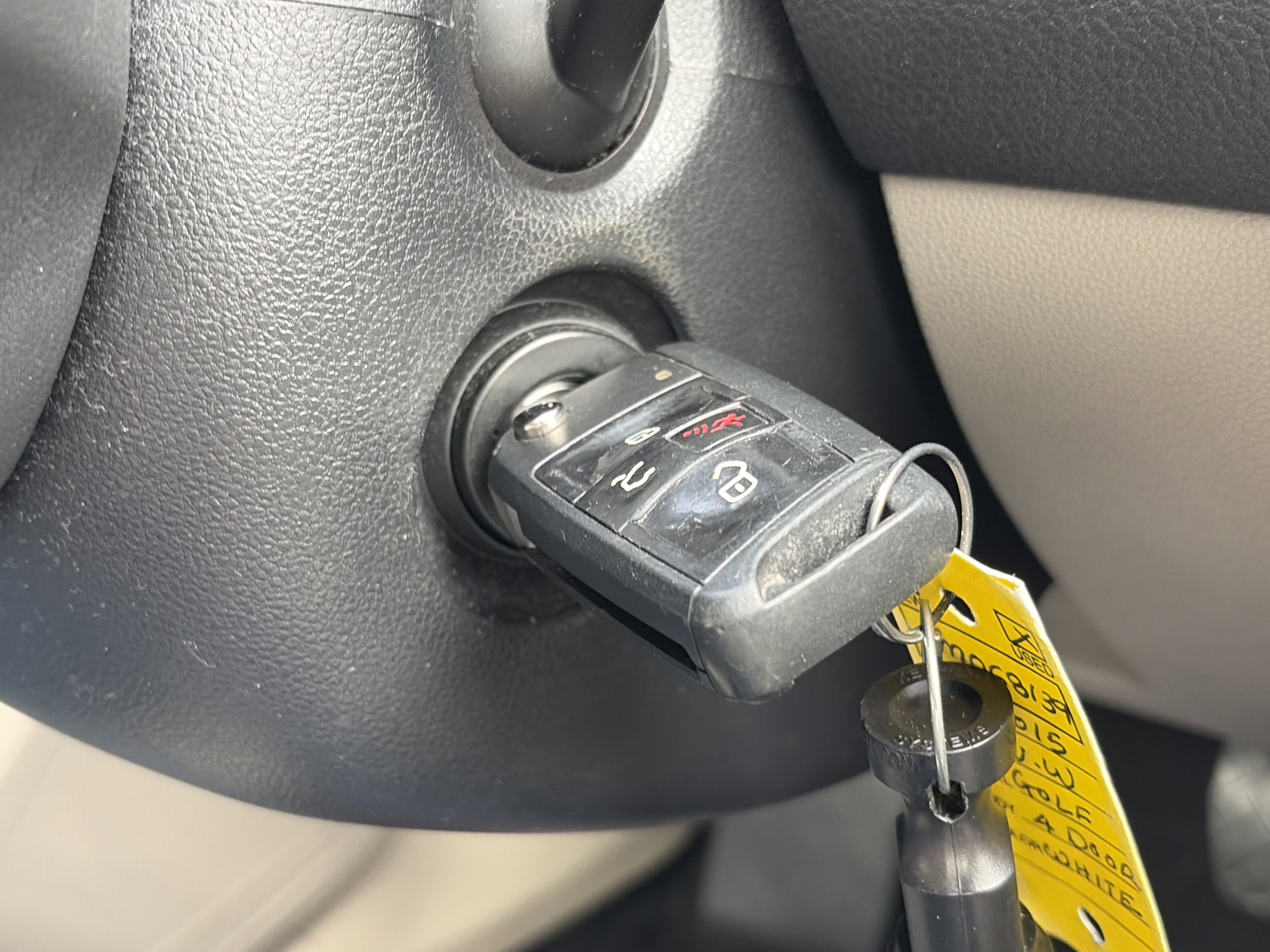 Used 2015 Volkswagen Golf TDI S image 28