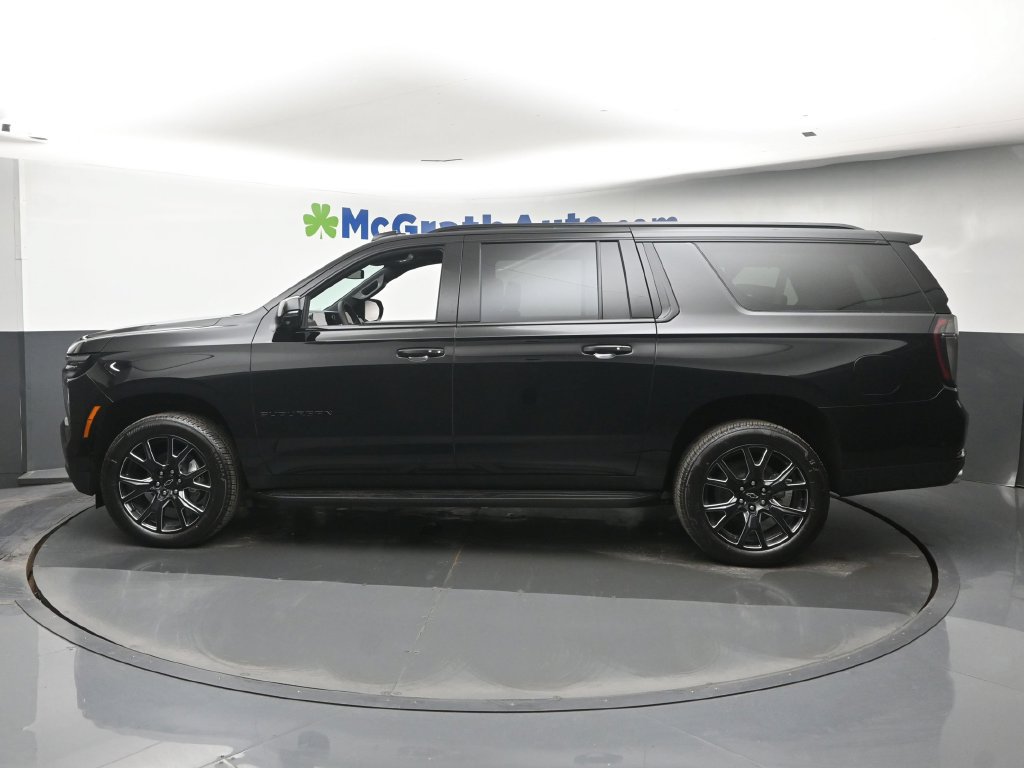 New 2027 Chevrolet Suburban RST w/ Comfort Package AWD/4WD image 25