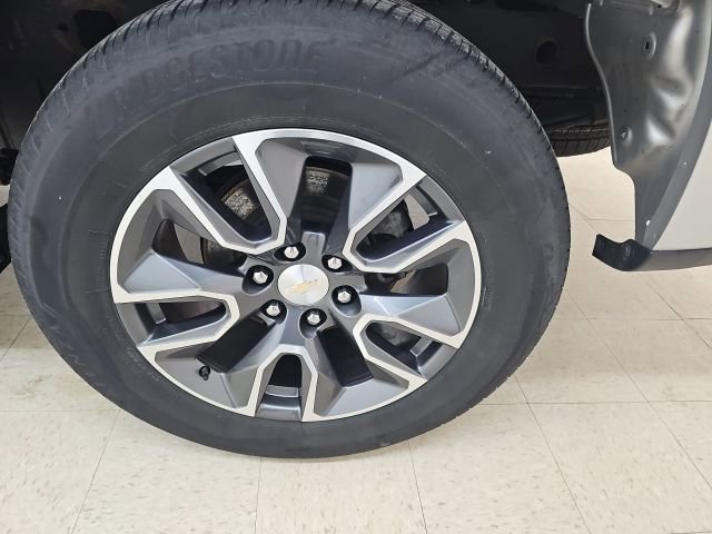 Used 2022 Chevrolet Silverado 1500 LT AWD/4WD image 22