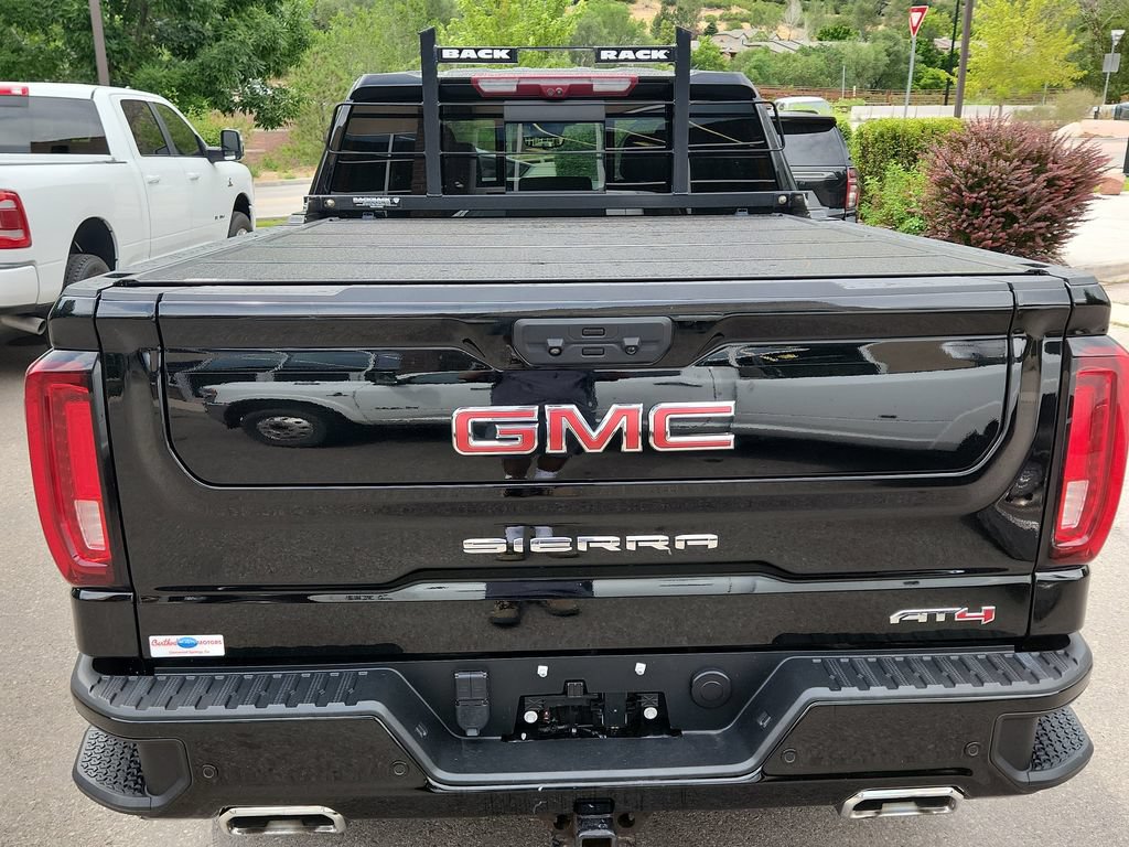 Used 2023 GMC Sierra 1500 AT4 w/ Technology Package AWD/4WD image 11