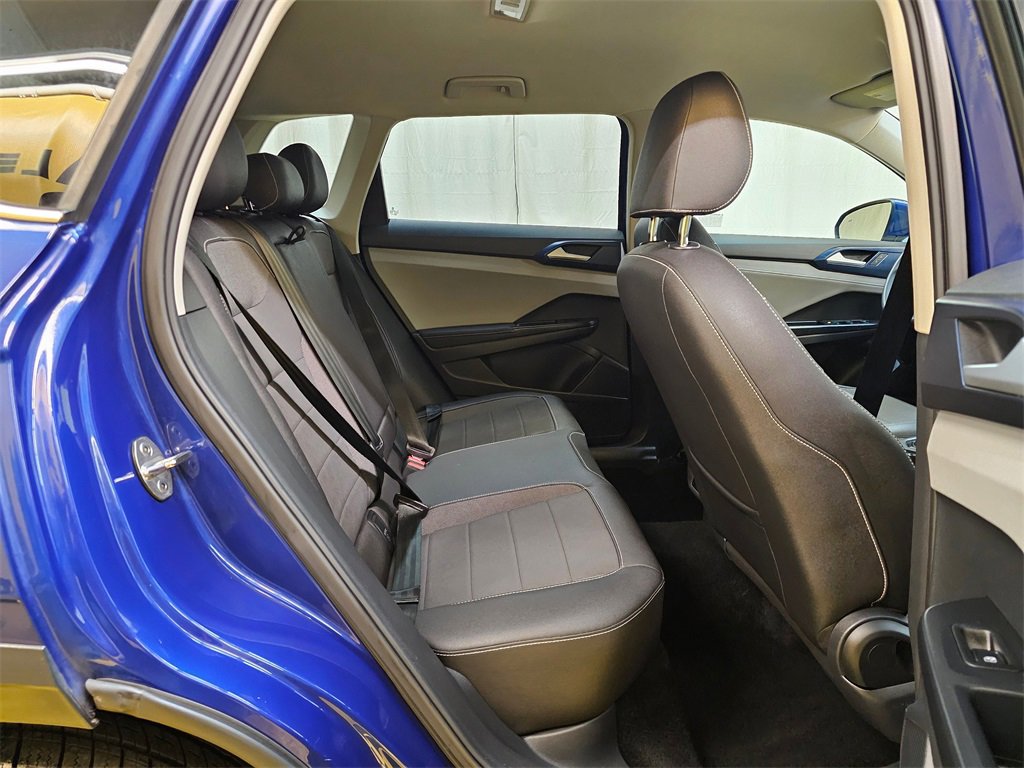Used 2024 Volkswagen Taos SE image 14
